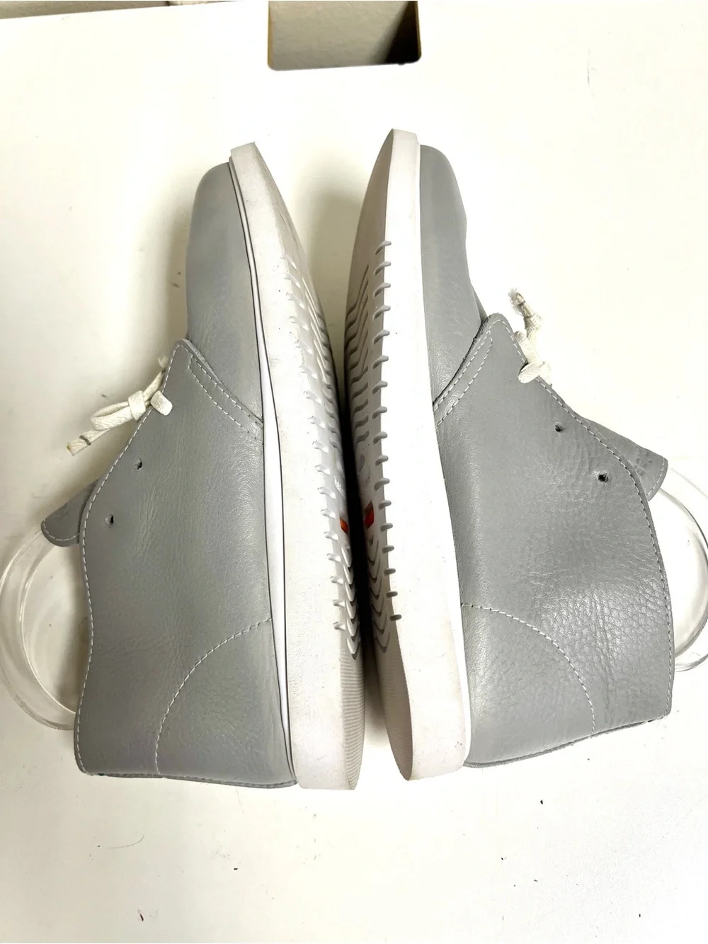 Hush Puppies 6M Women's The Everyday Chukka boots vapor grey leather preppy chic